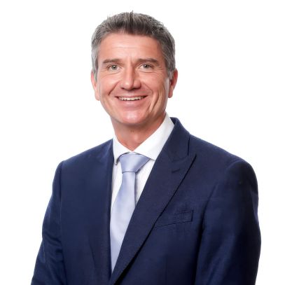 Prof Edward Davis – Consultant Orthopaedic Surgeon at the Royal Orthopaedic Hospital (ROH)